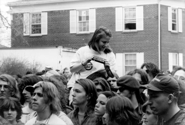 Spring Day crowd watches Soul Asylum